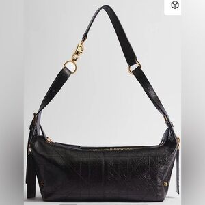 DIOR small D-Journey Bag in Crinkled Calfskin
Black Flat Macrocannage
